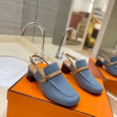 Hermes Slippers